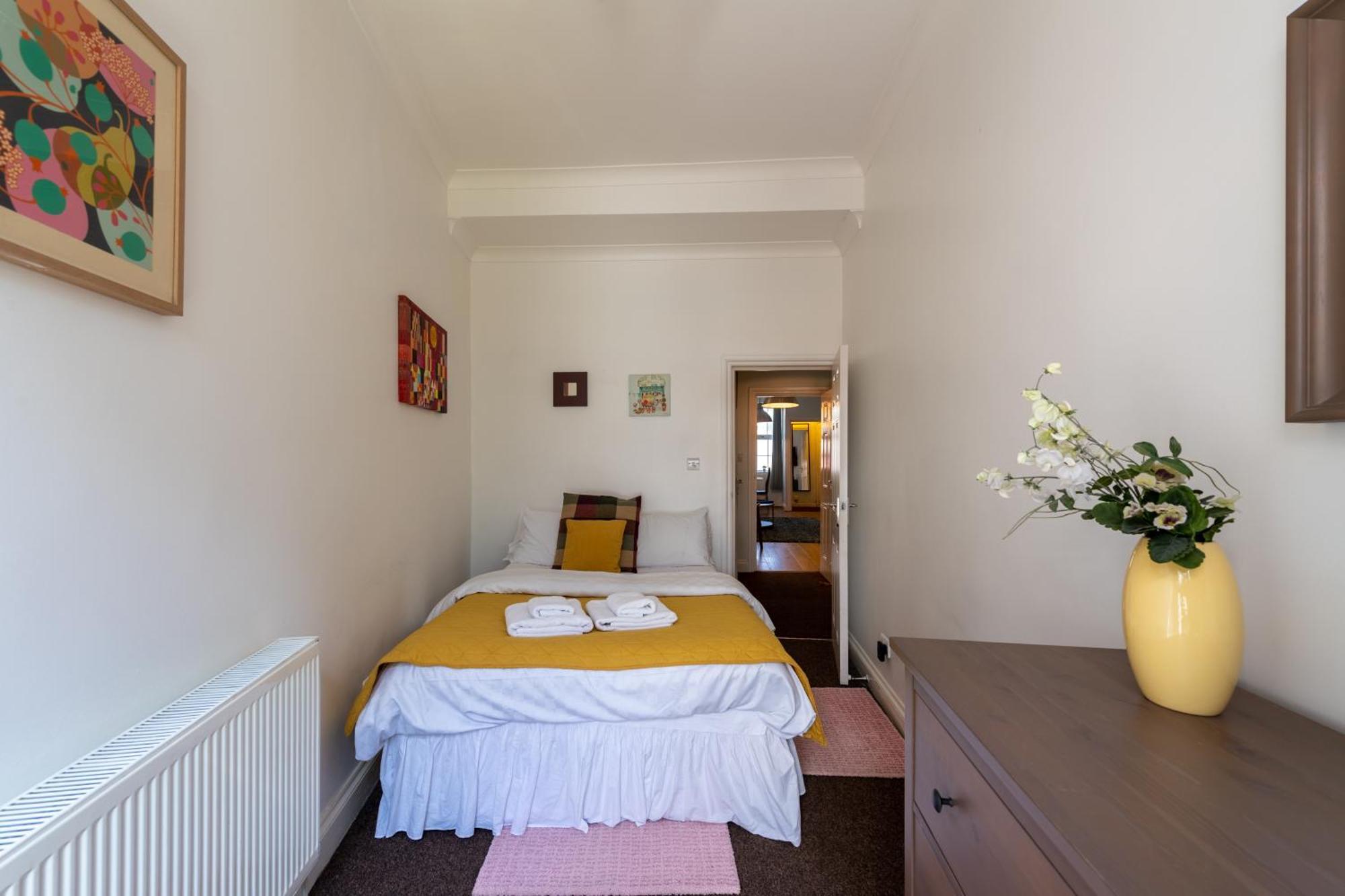 Spacious Comfy 2Br Flat ロンドン エクステリア 写真