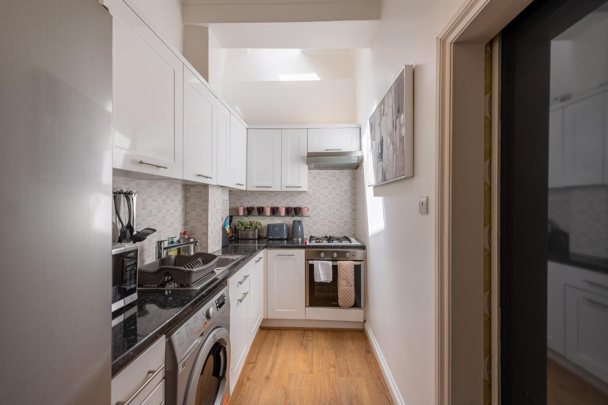 Spacious Comfy 2Br Flat ロンドン エクステリア 写真